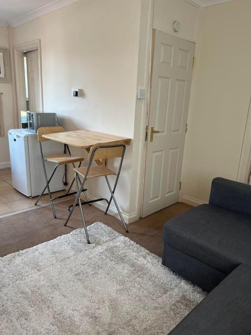 1 Bedroom Flat Sleeps 4 In Abingdon Oxfordshire Dış mekan fotoğraf